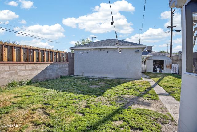 538 W Avenue J4, Lancaster, CA 93534