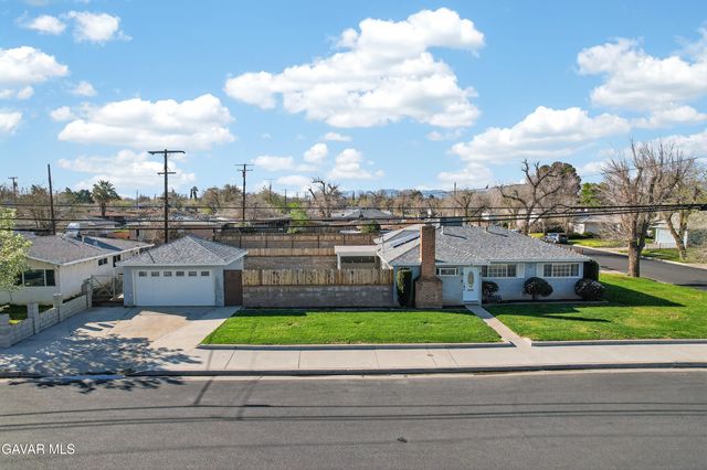 538 W Avenue J4, Lancaster, CA 93534