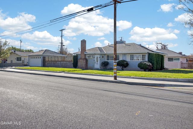 538 W Avenue J4, Lancaster, CA 93534