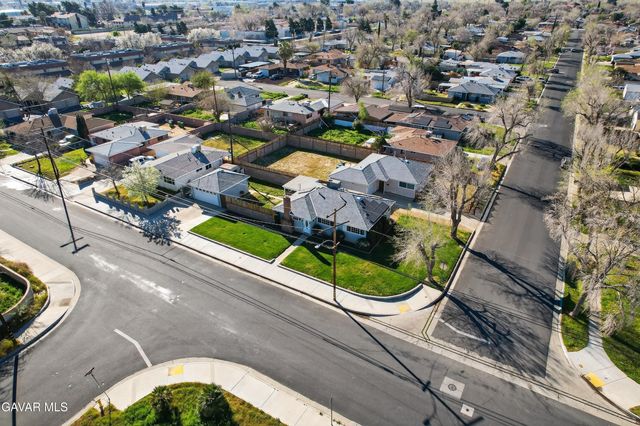 538 W Avenue J4, Lancaster, CA 93534