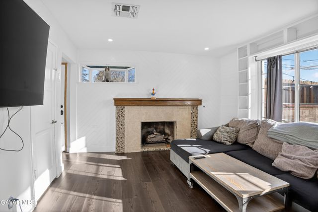 538 W Avenue J4, Lancaster, CA 93534