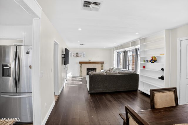 538 W Avenue J4, Lancaster, CA 93534