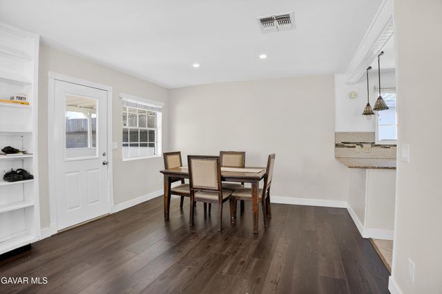 538 W Avenue J4, Lancaster, CA 93534