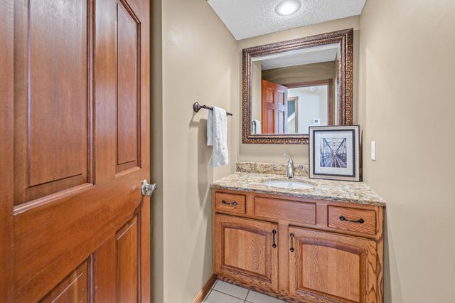 3588 Tiffany Lane, Shoreview, MN 55126