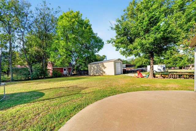 708 E High Street, Wills Point, TX 75169