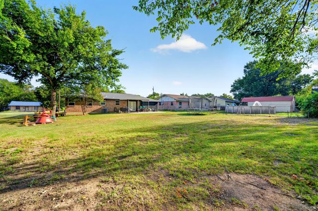 708 E High Street, Wills Point, TX 75169