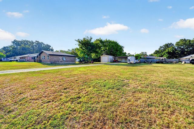 708 E High Street, Wills Point, TX 75169