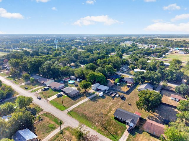 708 E High Street, Wills Point, TX 75169