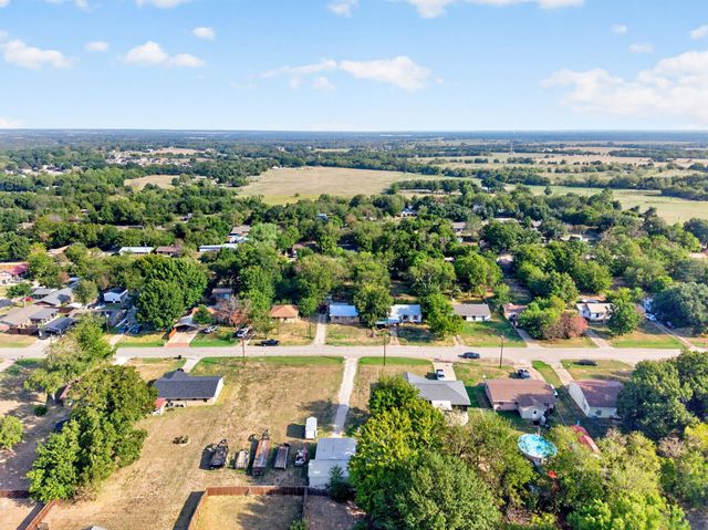 708 E High Street, Wills Point, TX 75169
