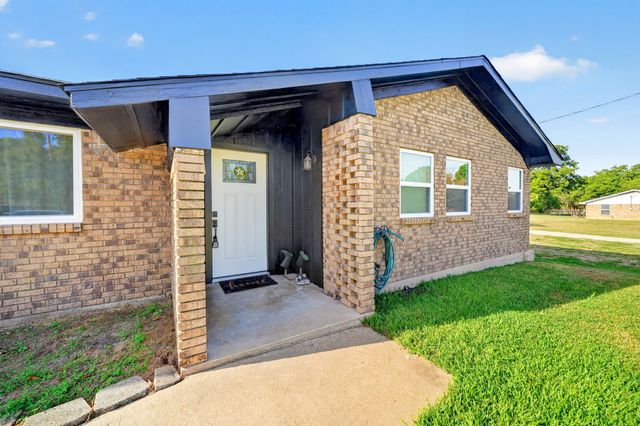708 E High Street, Wills Point, TX 75169
