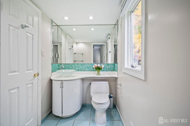 31 Edward Street, East Brunswick, NJ 08816
