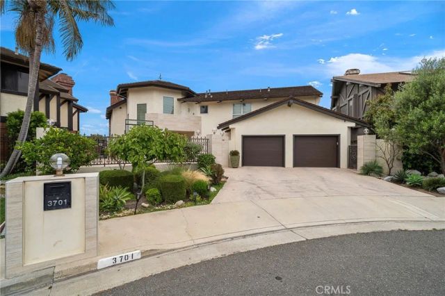 3701 Escapade, Huntington Beach, CA 92649