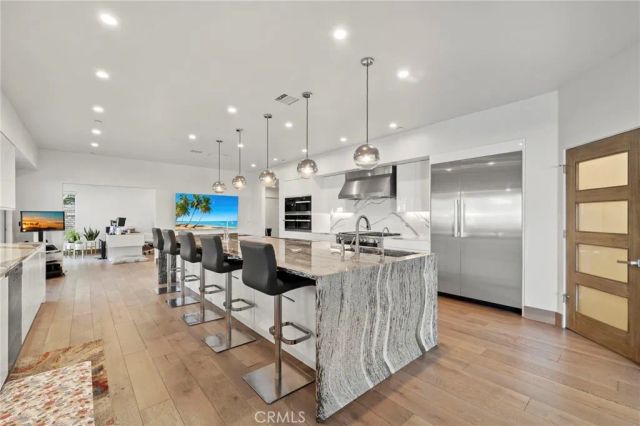 3701 Escapade, Huntington Beach, CA 92649