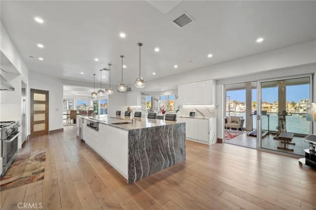 3701 Escapade, Huntington Beach, CA 92649