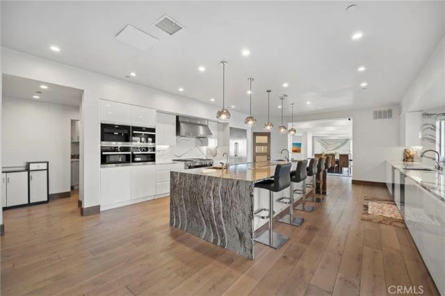 3701 Escapade, Huntington Beach, CA 92649