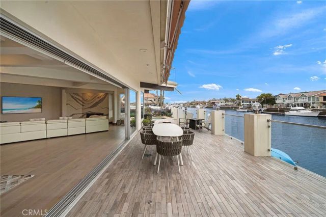 3701 Escapade, Huntington Beach, CA 92649