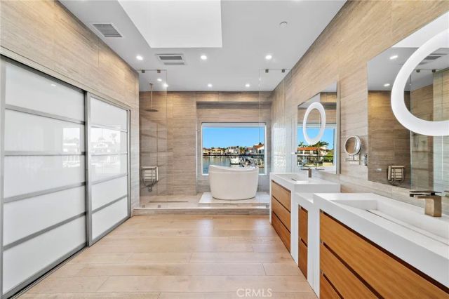 3701 Escapade, Huntington Beach, CA 92649