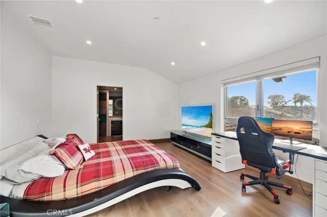 3701 Escapade, Huntington Beach, CA 92649