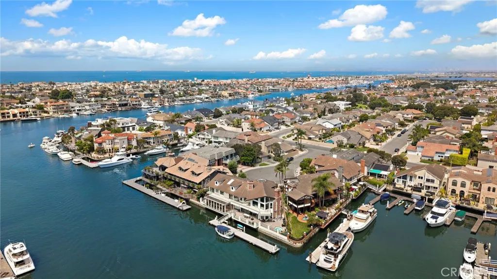 3701 Escapade, Huntington Beach, CA 92649