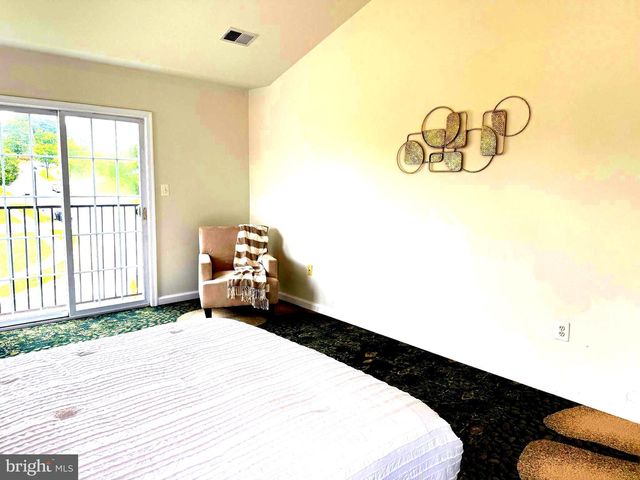 7305 HAWTHORNE ST, Landover, MD 20785