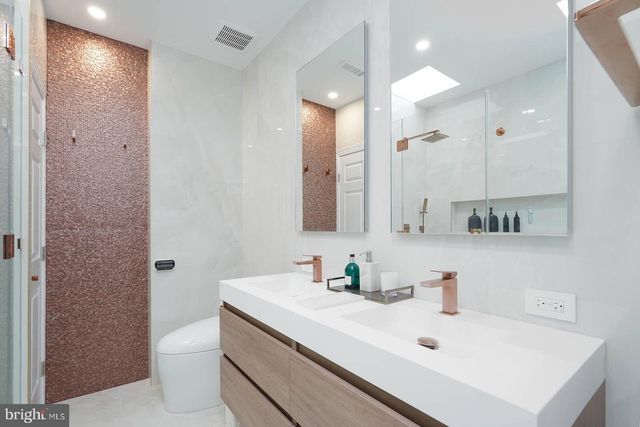 3332 DENT PL NW, Washington, DC 20007