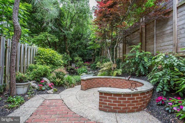 3332 DENT PL NW, Washington, DC 20007