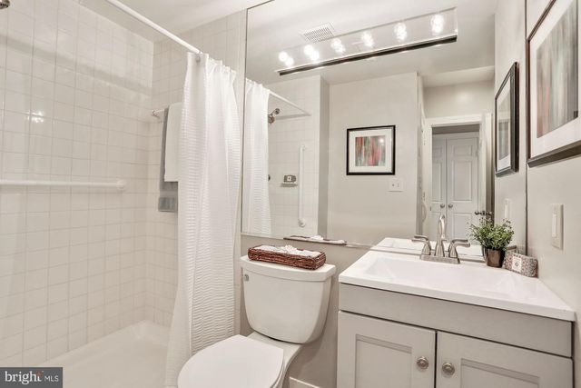 3332 DENT PL NW, Washington, DC 20007