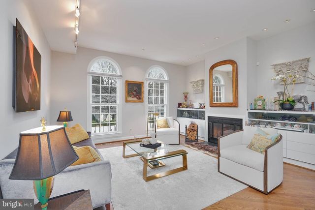 3332 DENT PL NW, Washington, DC 20007