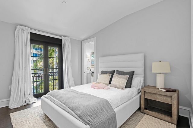 160 Sunset Avenue, Palm Beach, FL 33480