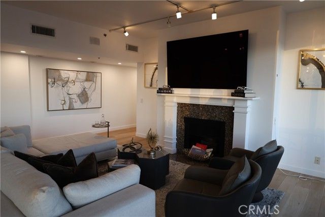 222 Monterey Road 1603, Glendale, CA 91206