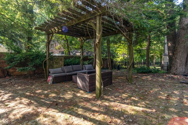 3750 Totem Lane, Indianapolis, IN 46208