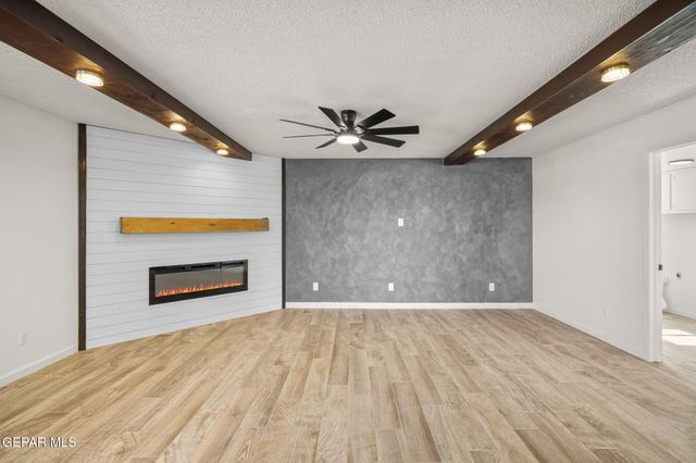 12077 ROBERT KIRTLEY Drive, El Paso, TX 79936