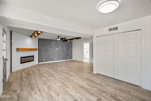 12077 ROBERT KIRTLEY Drive, El Paso, TX 79936