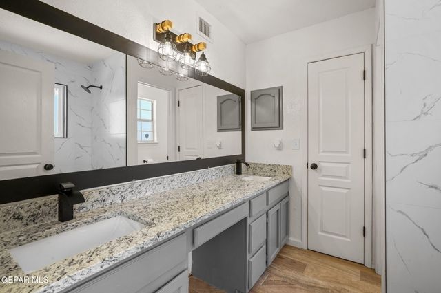 12077 ROBERT KIRTLEY Drive, El Paso, TX 79936