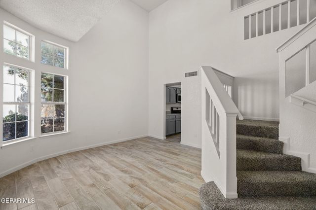 12077 ROBERT KIRTLEY Drive, El Paso, TX 79936