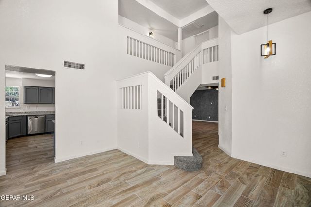 12077 ROBERT KIRTLEY Drive, El Paso, TX 79936