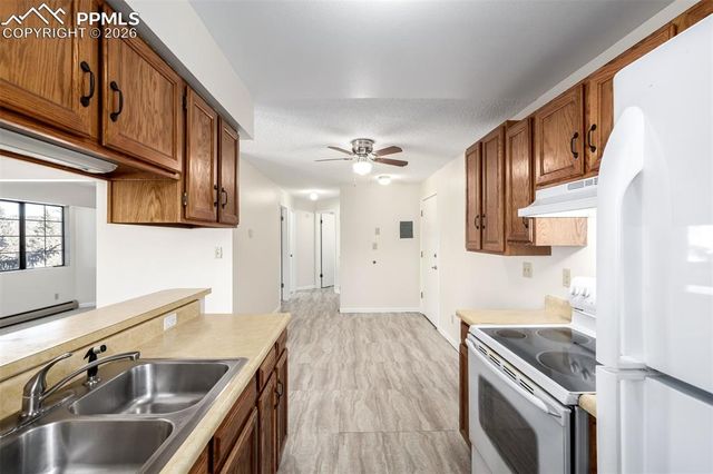 2440 Palmer Park Boulevard J3, Colorado Springs, CO 80909