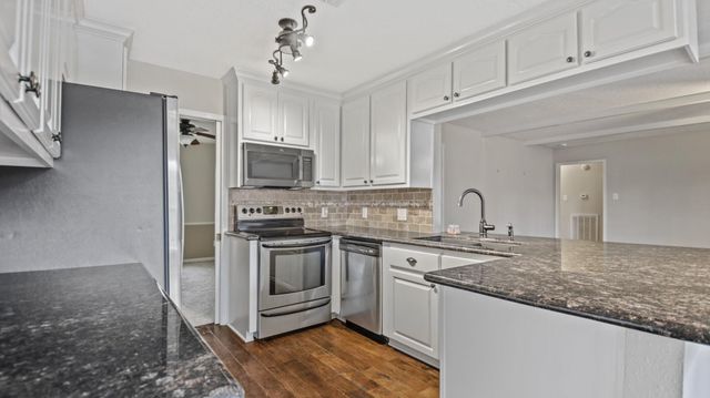 515 Fairdale Street Street, Friendswood, TX 77546