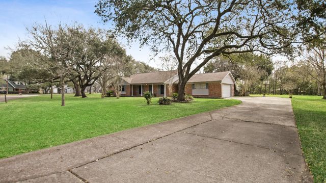 515 Fairdale Street Street, Friendswood, TX 77546