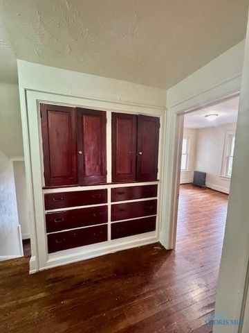 2840 Scottwood Avenue, Toledo, OH 43610