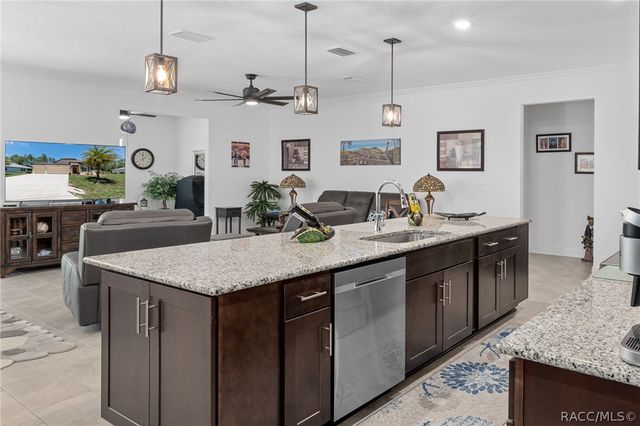 26 Fringetree Street, Homosassa, FL 34446