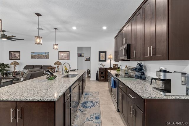 26 Fringetree Street, Homosassa, FL 34446