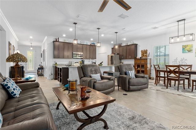 26 Fringetree Street, Homosassa, FL 34446