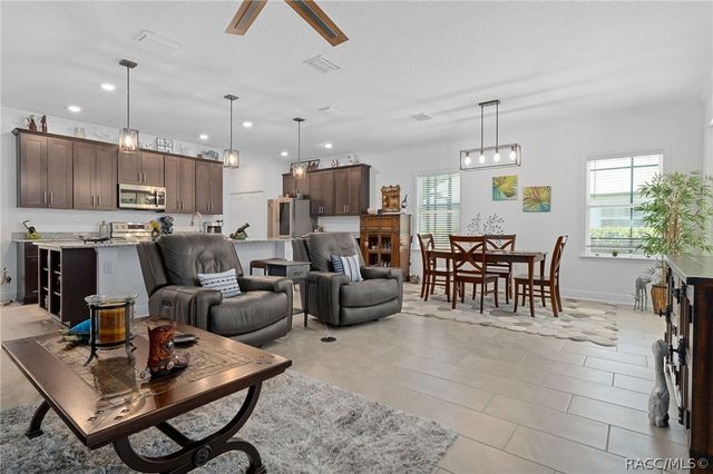26 Fringetree Street, Homosassa, FL 34446