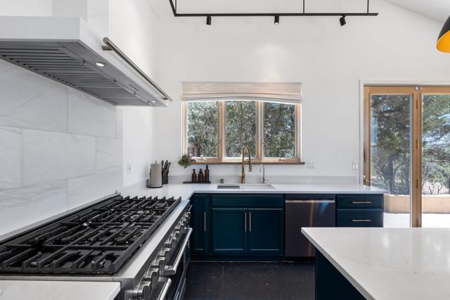 36 San Sebastian Road, Santa Fe, NM 87505