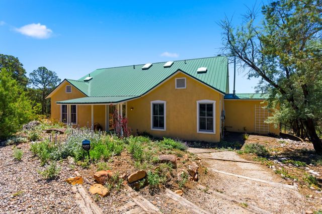 36 San Sebastian Road, Santa Fe, NM 87505