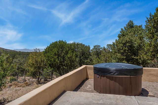 36 San Sebastian Road, Santa Fe, NM 87505