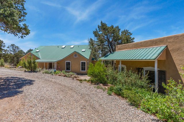 36 San Sebastian Road, Santa Fe, NM 87505