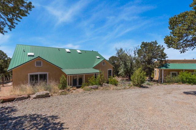 36 San Sebastian Road, Santa Fe, NM 87505
