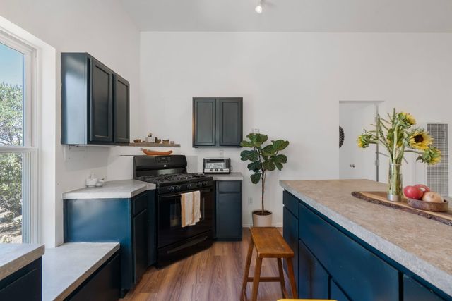 36 San Sebastian Road, Santa Fe, NM 87505